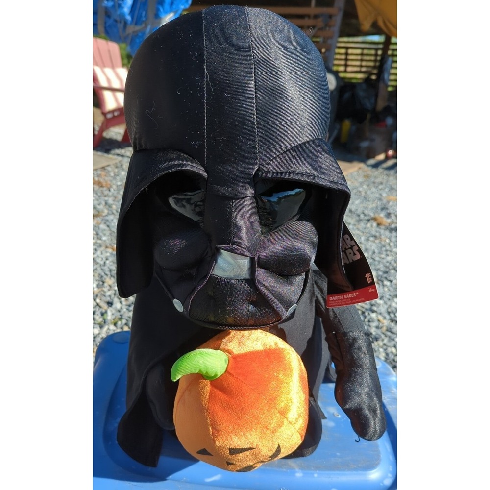 Star Wars Darth Vader Halloween Greeter Vader 21" Plush Holding Pumpkin Gemmy
